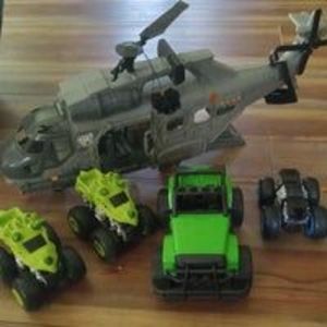 Monster truck toy bundle